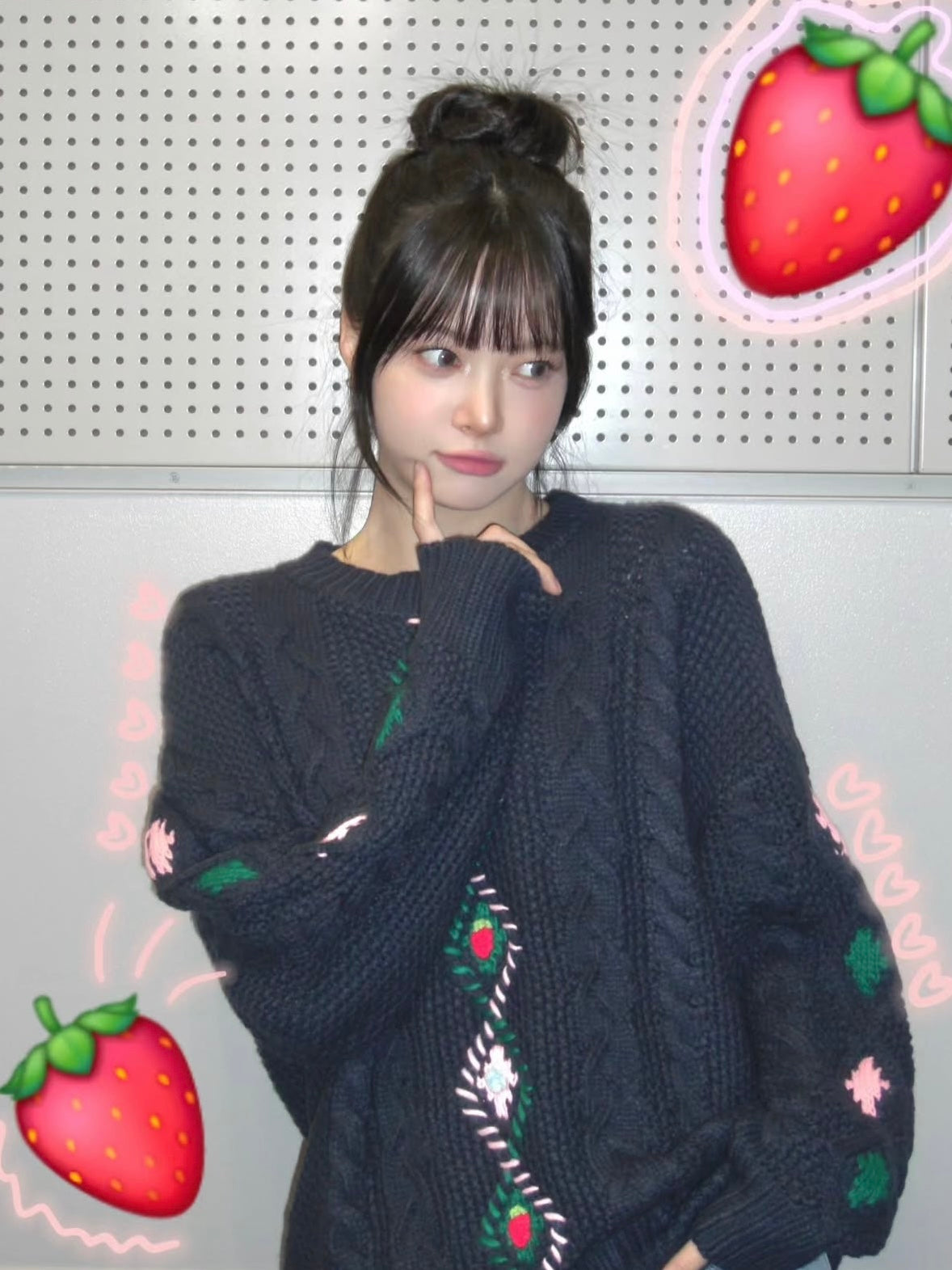 【LE SSERAFIM ウンチェ着用】Berry handmade point fisherman pullover knit / navy