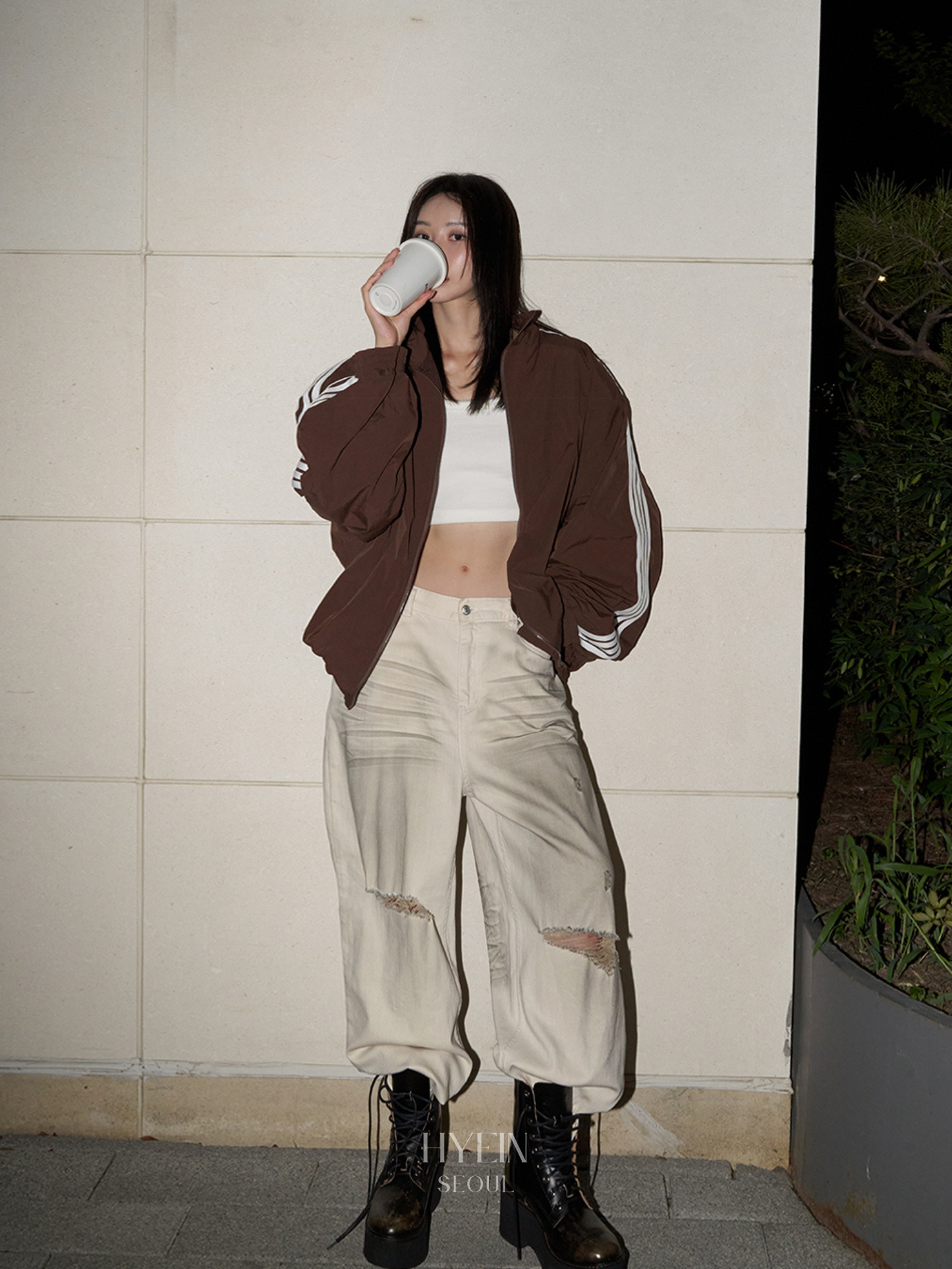 Dirty cat white jeans