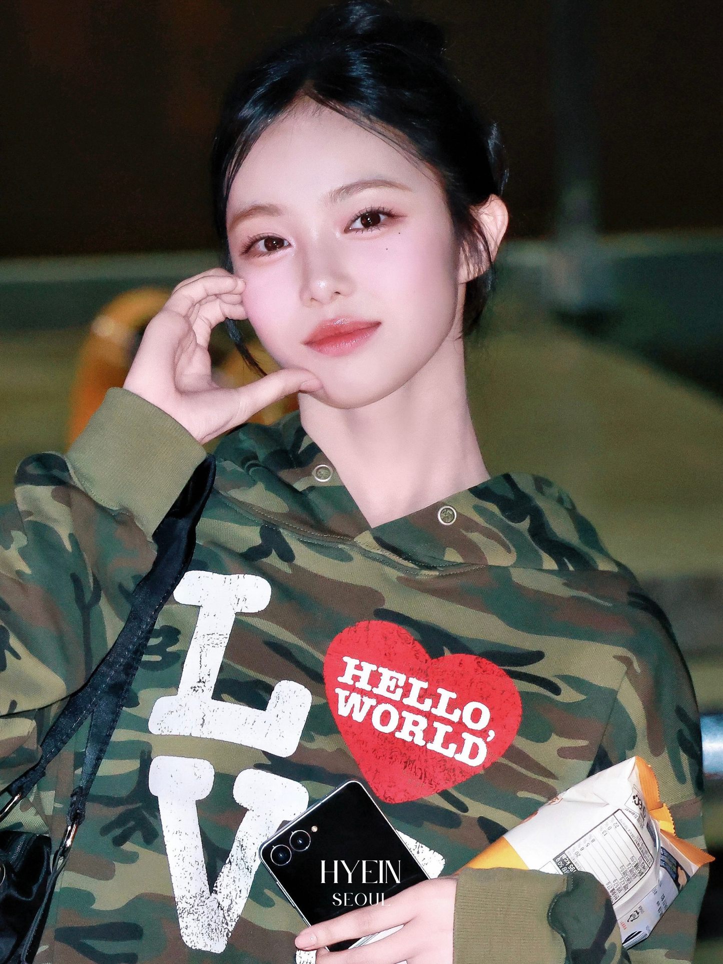 Hello world love hoodie / camo【Hearts2Hearts(H2H) ian】