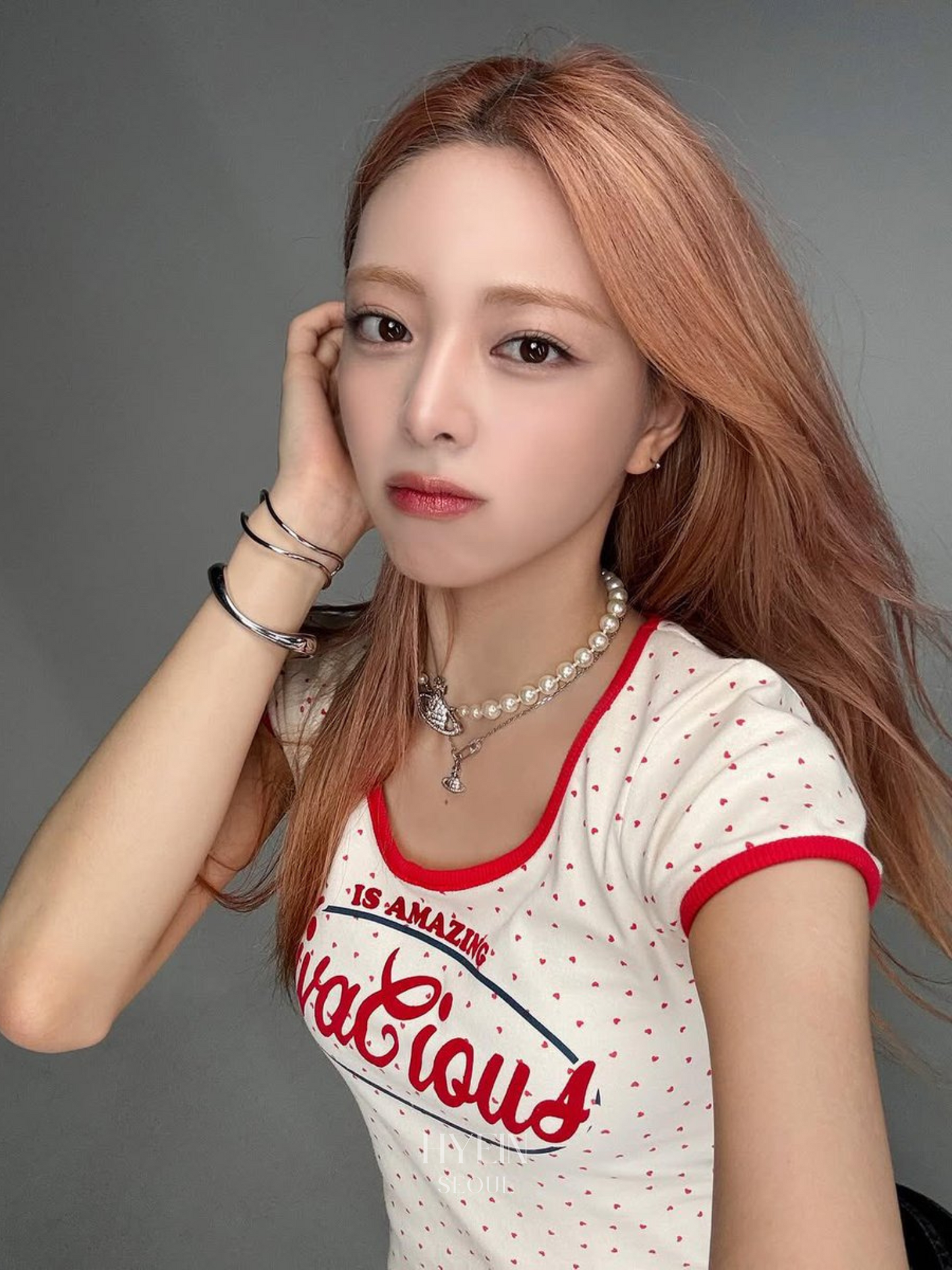 【ITZY ユナ着用】Mini heart tee