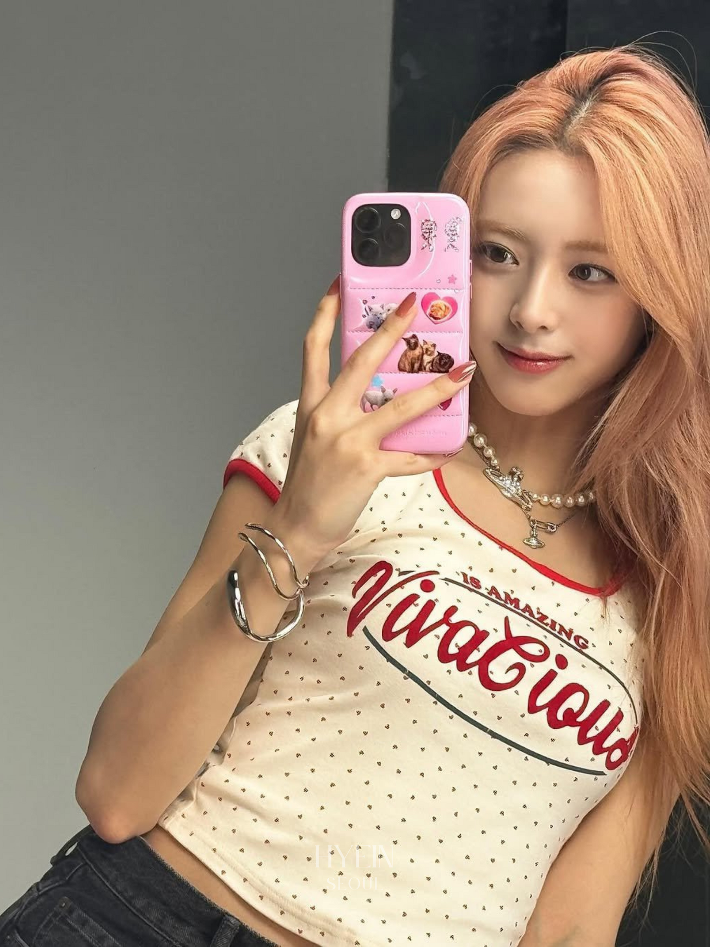 【ITZY ユナ着用】Mini heart tee