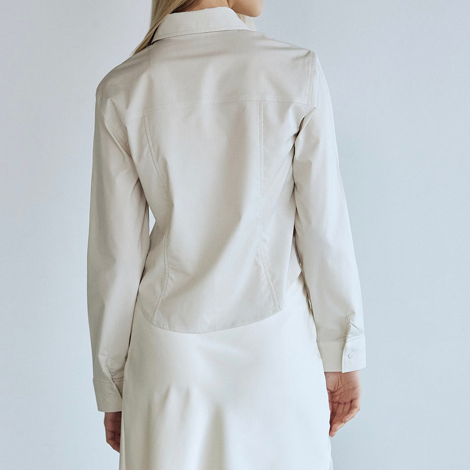 Minimal pintuck wrinkle free shirt / beige