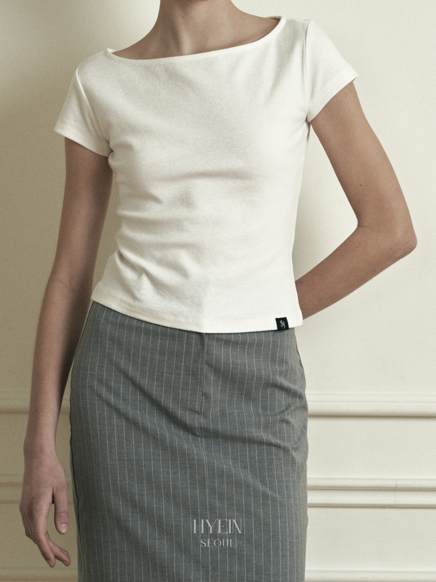 【NMIXX ヘウォン着用】Plain boat neck short sleeve / white