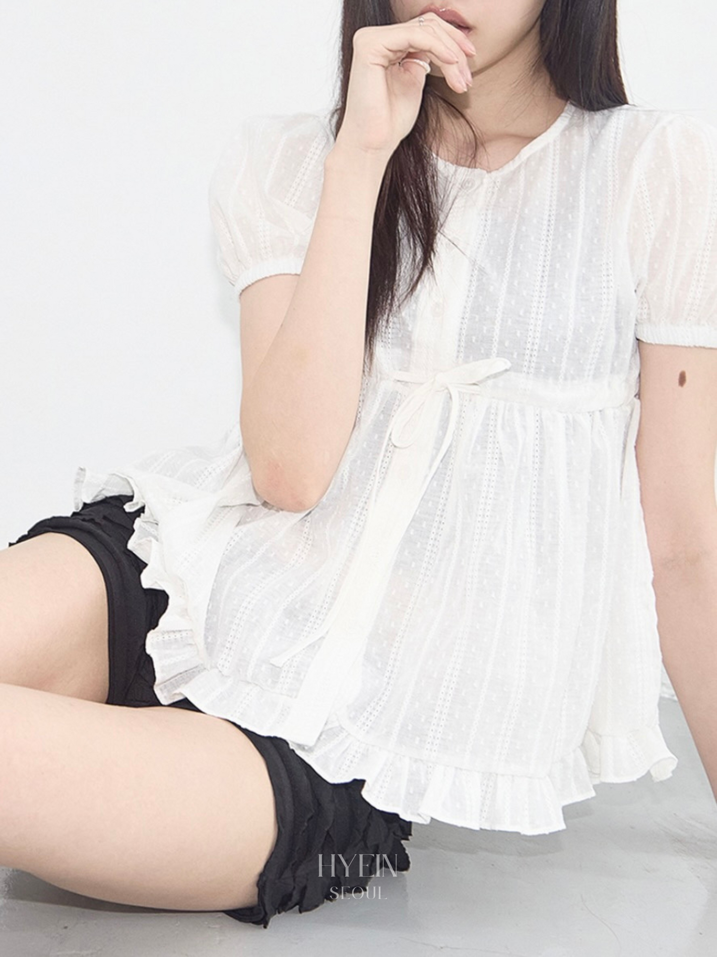 Shirring puff blouse / white