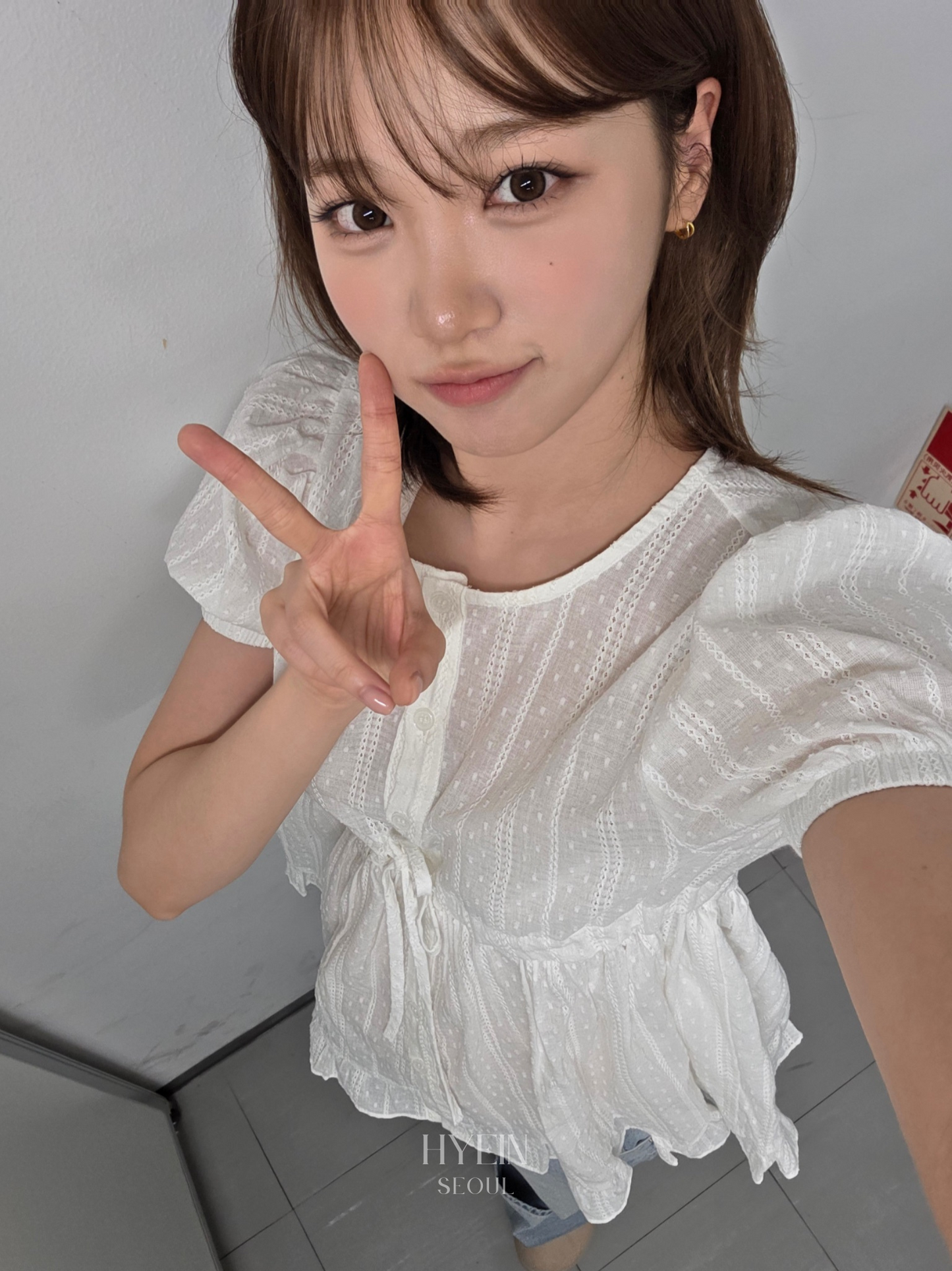 Shirring puff blouse / white