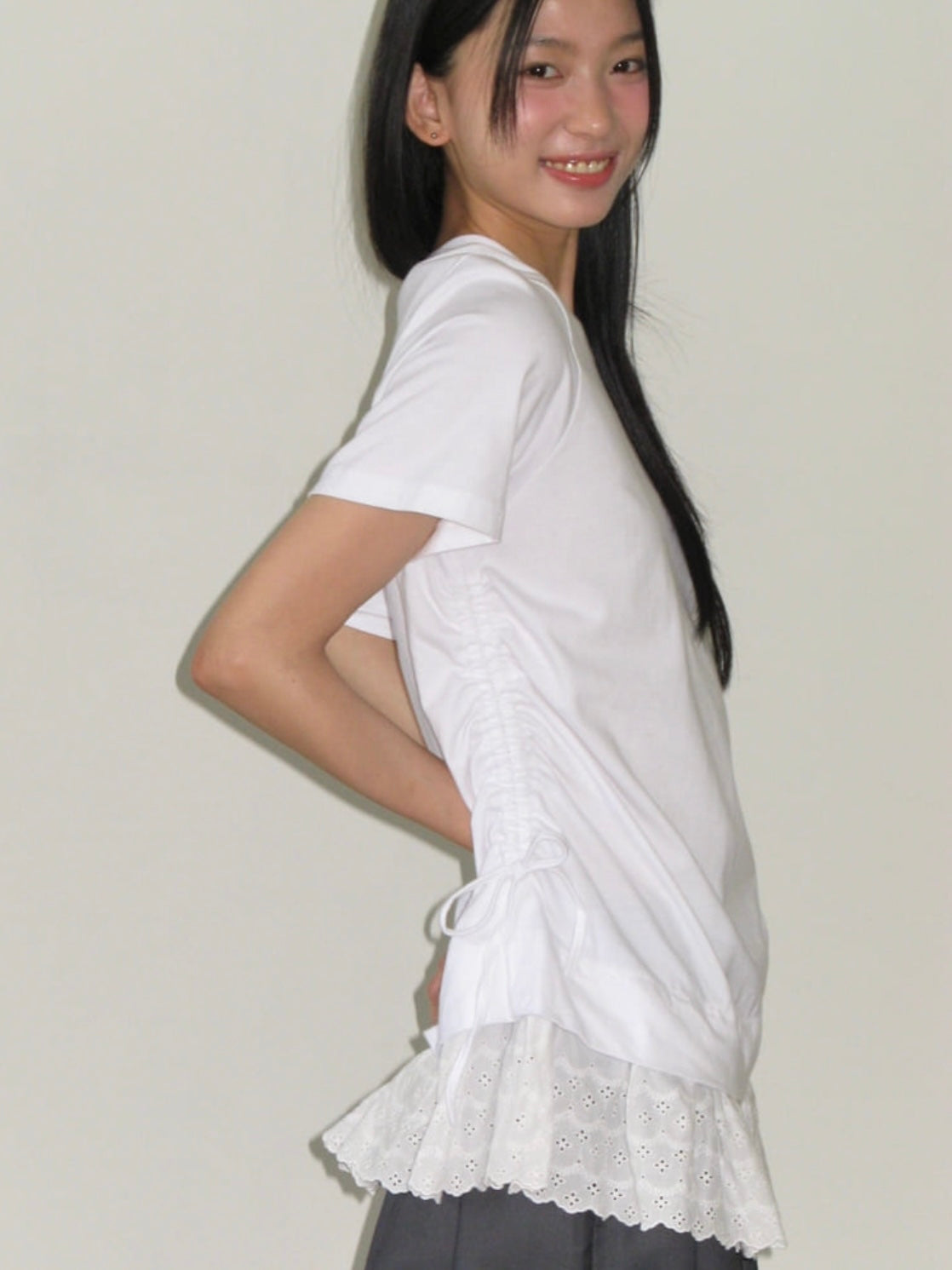【IVE レイ着用】Torchon lace shirring layered long t shirt