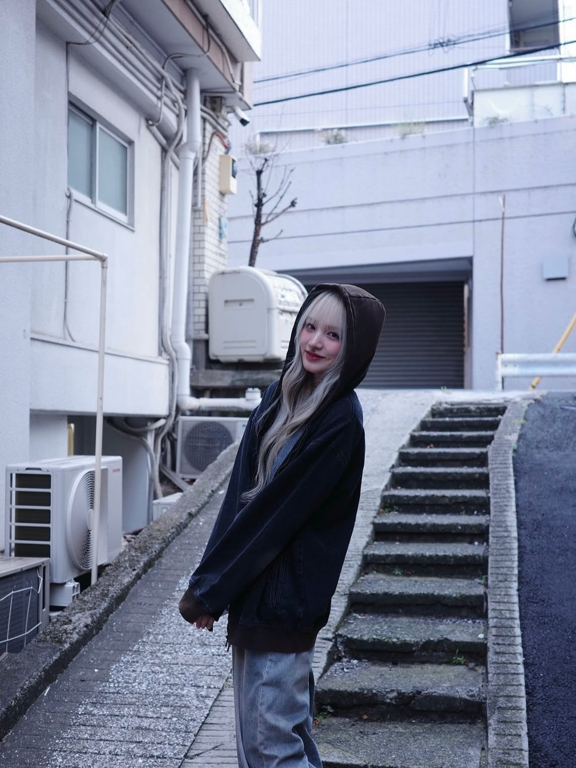 【IVE リズ着用】Vintage washing star denim hooded zip-up