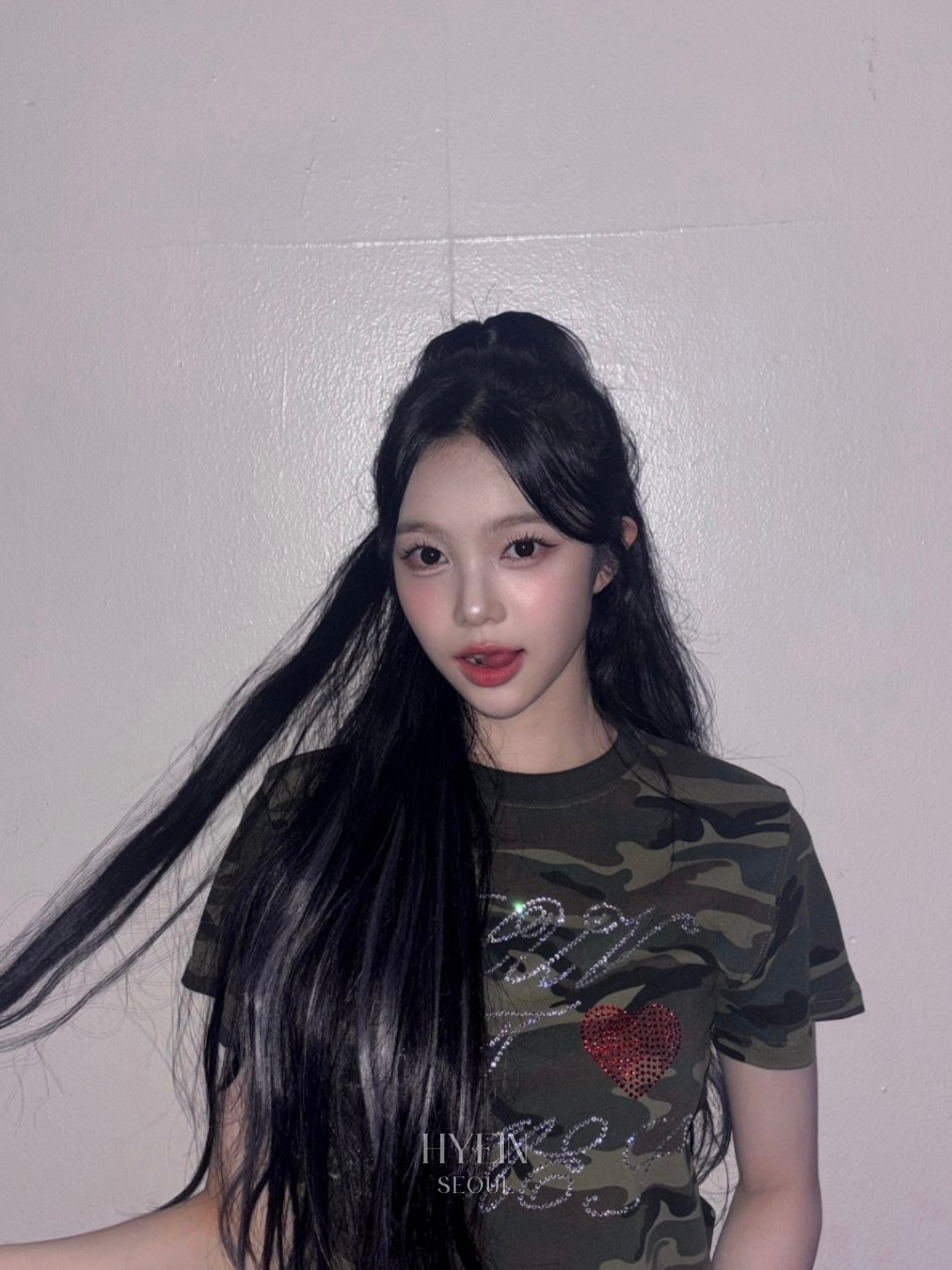 Ames hotfix crop tee camo