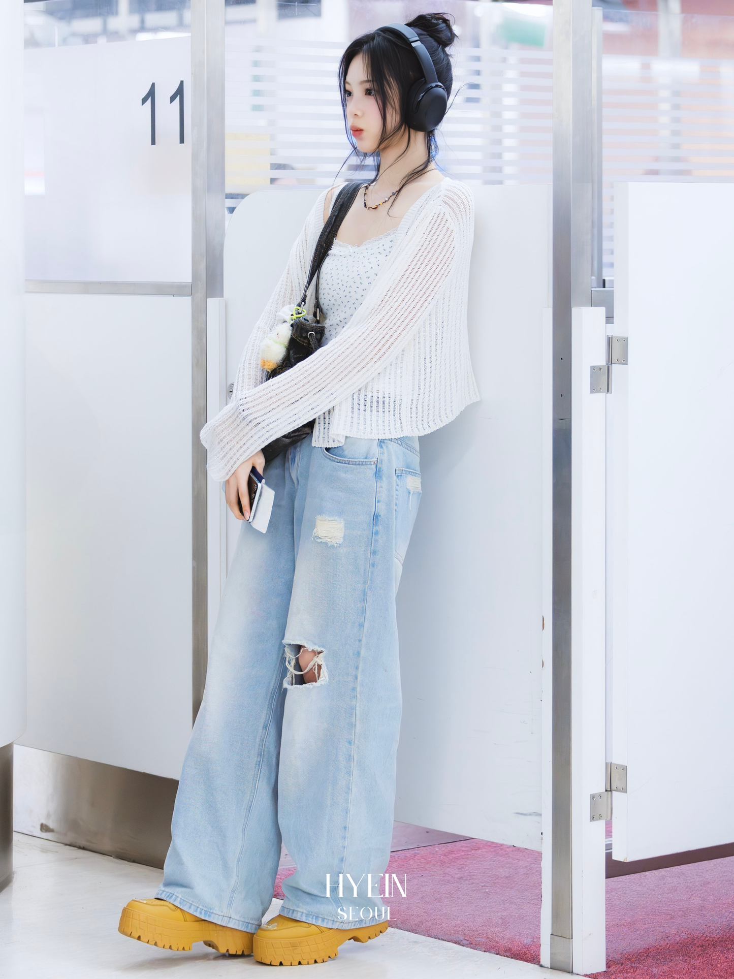 Belted damage wide jeans / washed blue【Hearts2Hearts(H2H) イアン着用】