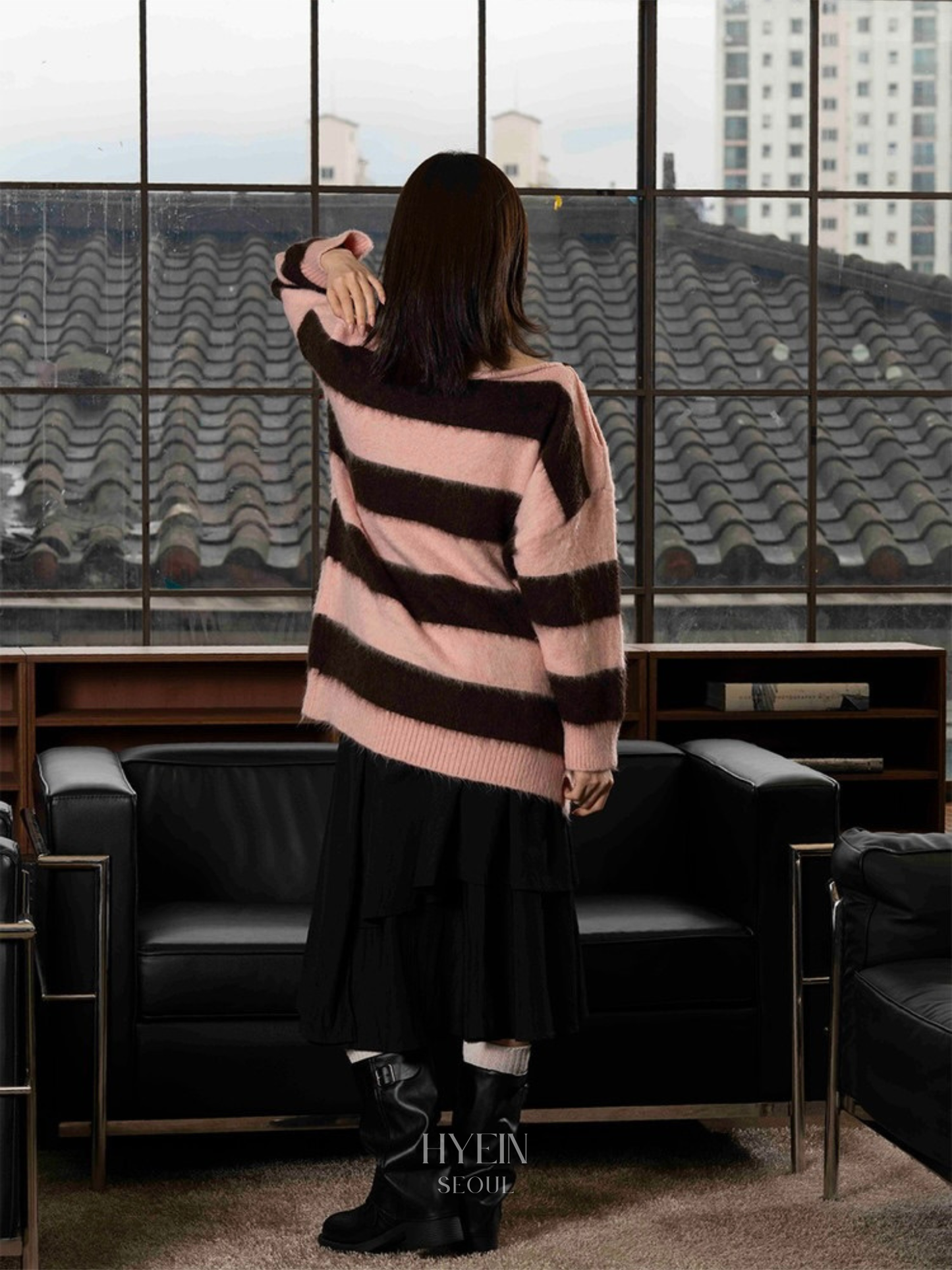 Block stripe off-shoulder knit【NMIXX sullyoon】