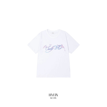 Bula tee / white【ILLIT ミンジュ着用】