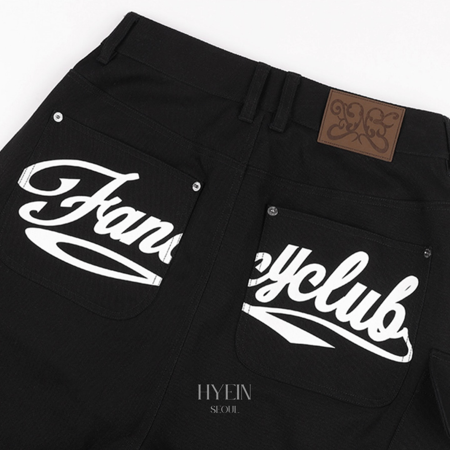 Cargo lettering bermuda pants / black