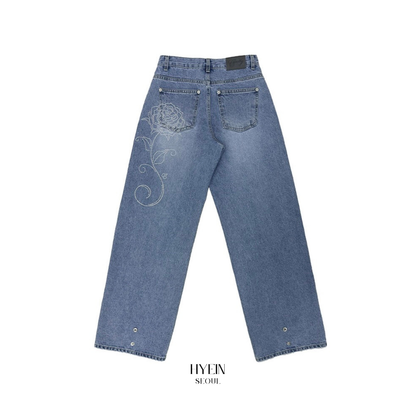 C ROSE HOTFIX WIDE DENIM PANTS/ LIGHT BLUE【IVE レイ着用】