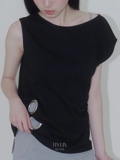 【ILLIT モカ着用】Eyelet loose sleeveless