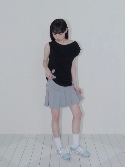 【ILLIT モカ着用】Eyelet loose sleeveless