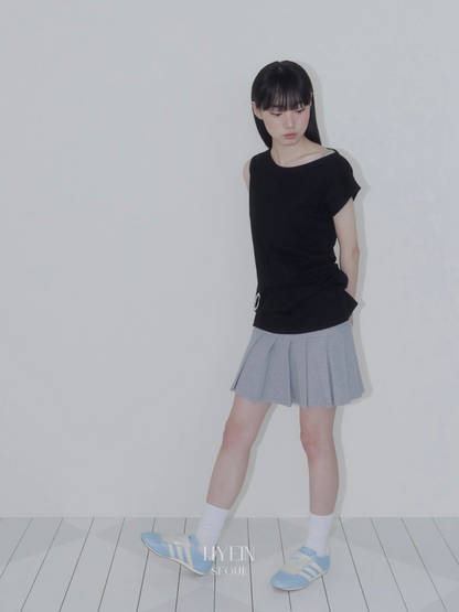 【ILLIT モカ着用】Eyelet loose sleeveless
