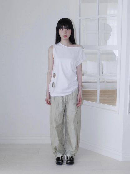 【ILLIT モカ着用】Eyelet loose sleeveless