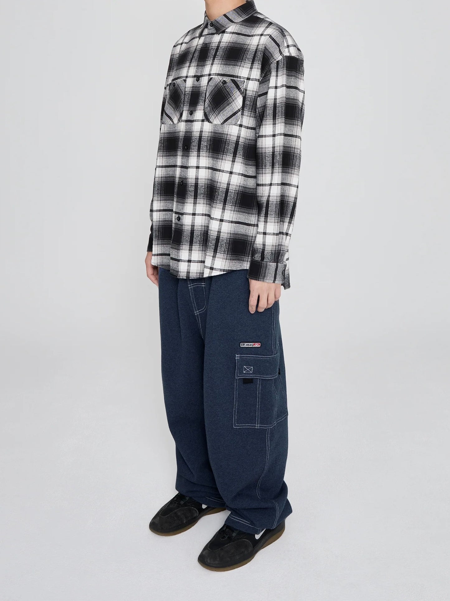 Flannel check shirt / black【LE SSERAFIM kazuha】