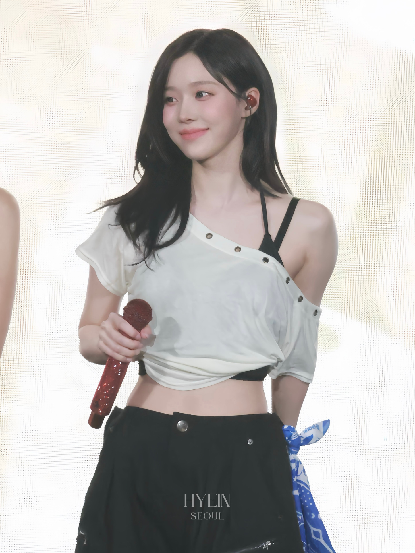 Harry button unbal shirring short top / ivory【aespa ウィンター着用】