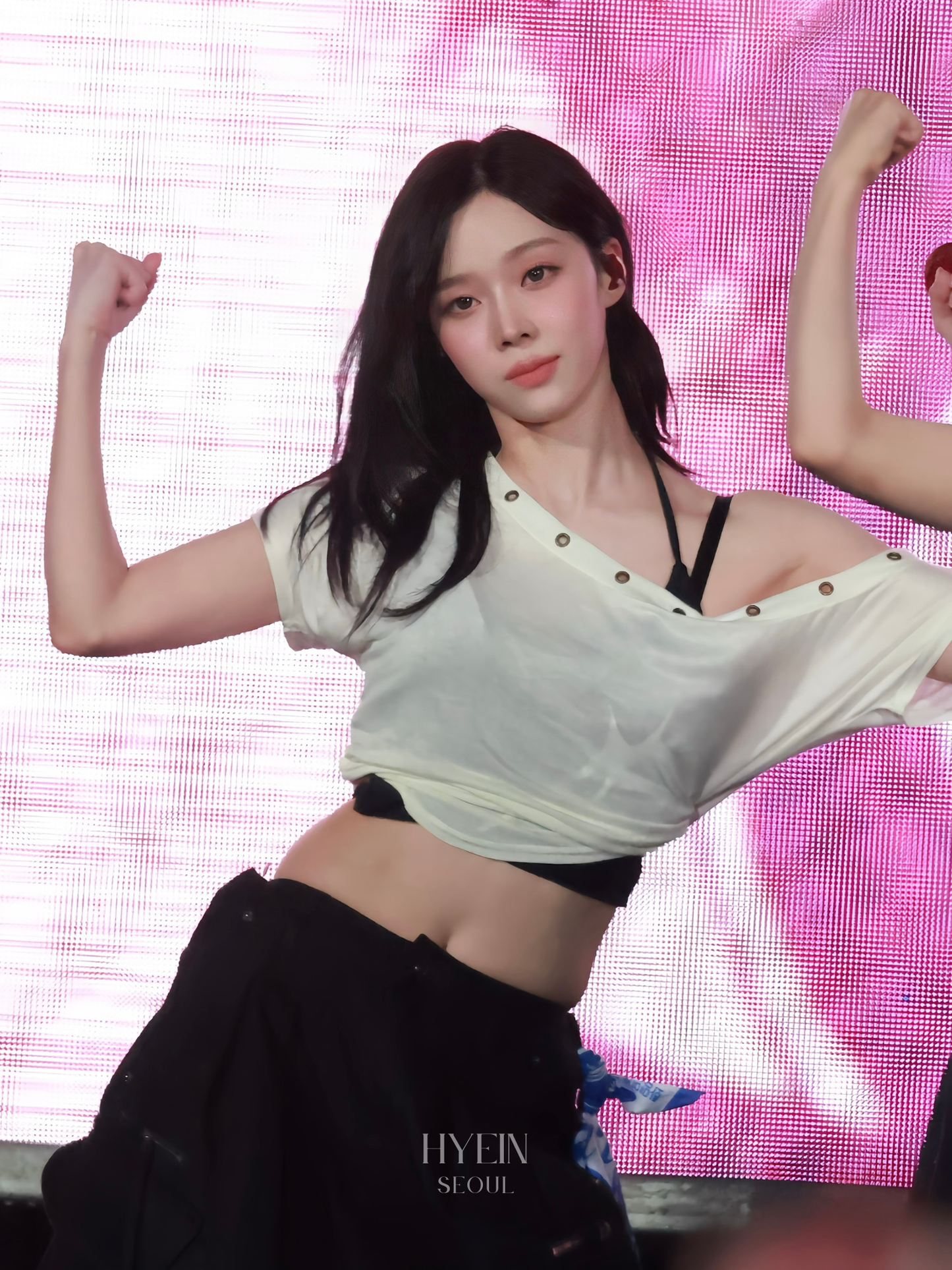 Harry button unbal shirring short top / ivory【aespa ウィンター着用】