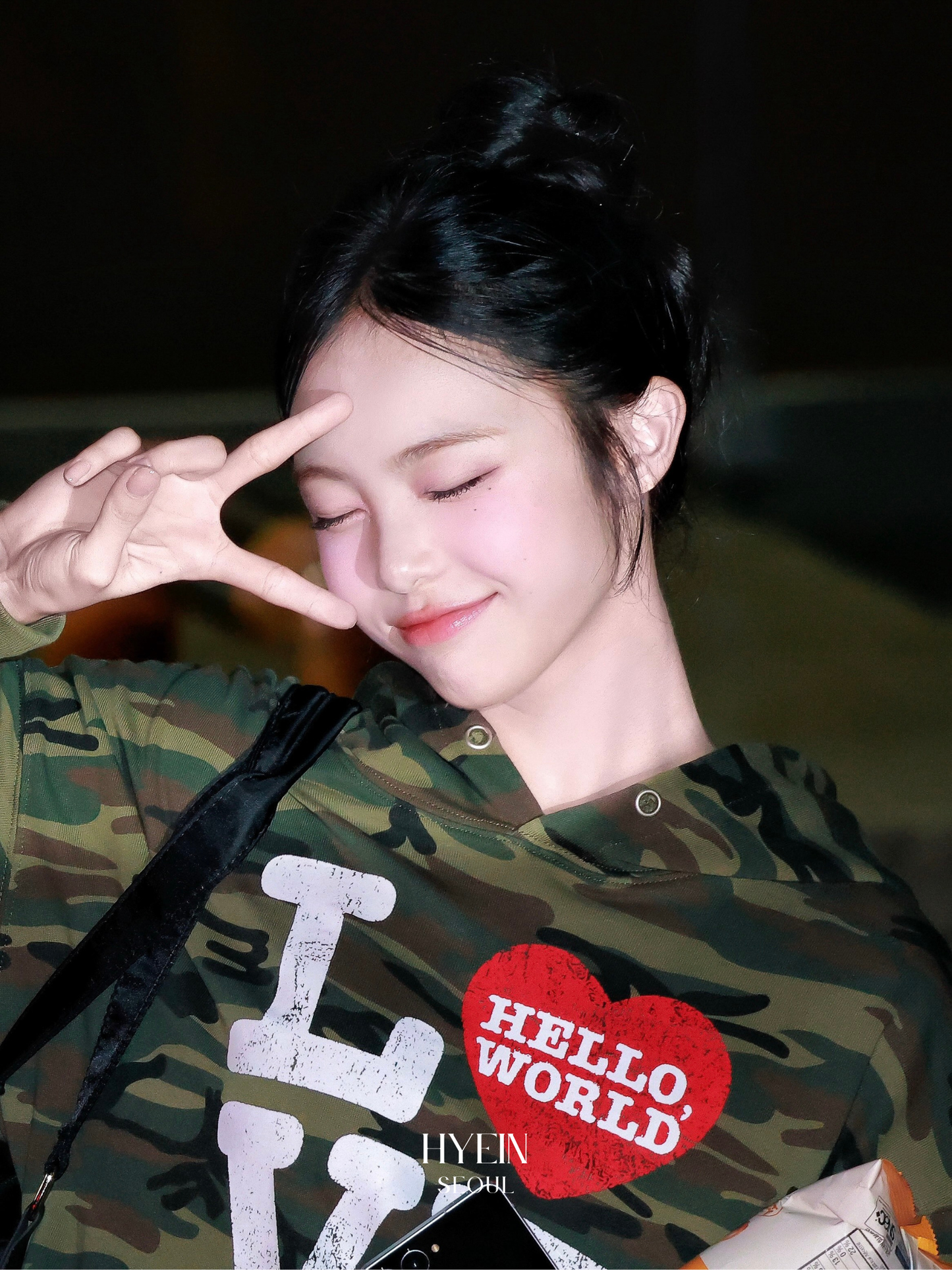 Hello world love hoodie / camo【Hearts2Hearts(H2H) ian】
