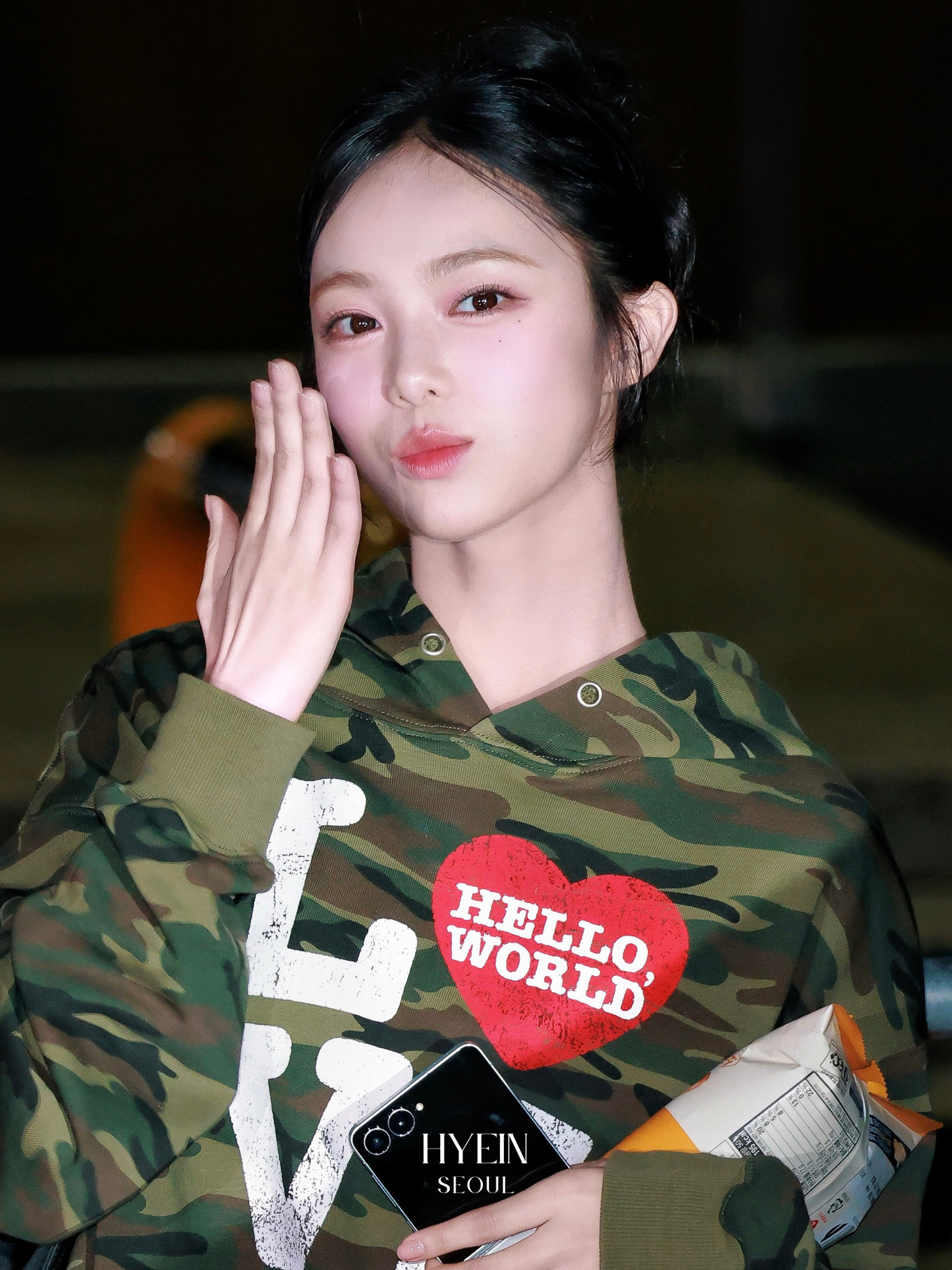 Hello world love hoodie / camo【Hearts2Hearts(H2H) ian】