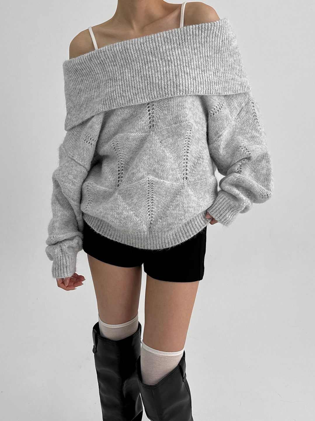 Kened punching off-shoulder wool knit / gray【Hearts2Hearts(H2H) ian】