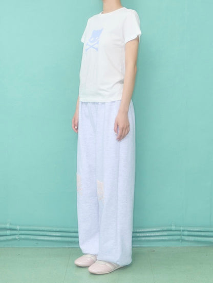 Kiri skull patch t-shirt / white【ILLIT ウォンヒ着用】