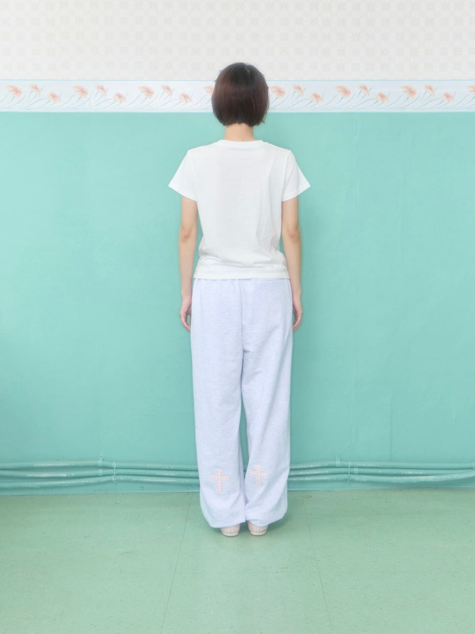 Kiri skull patch t-shirt / white【ILLIT ウォンヒ着用】