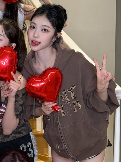 Leopard applique hoodie / brown【Hearts2Hearts イアン着用】