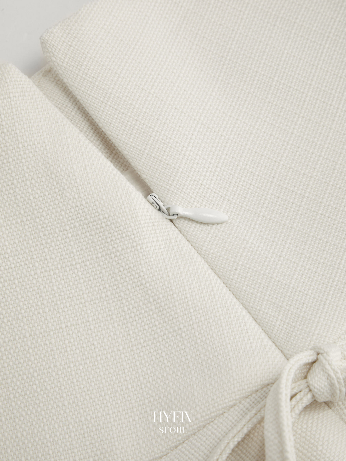 【IVE イソ着用】Mid rise pleated bowknot mini skirt