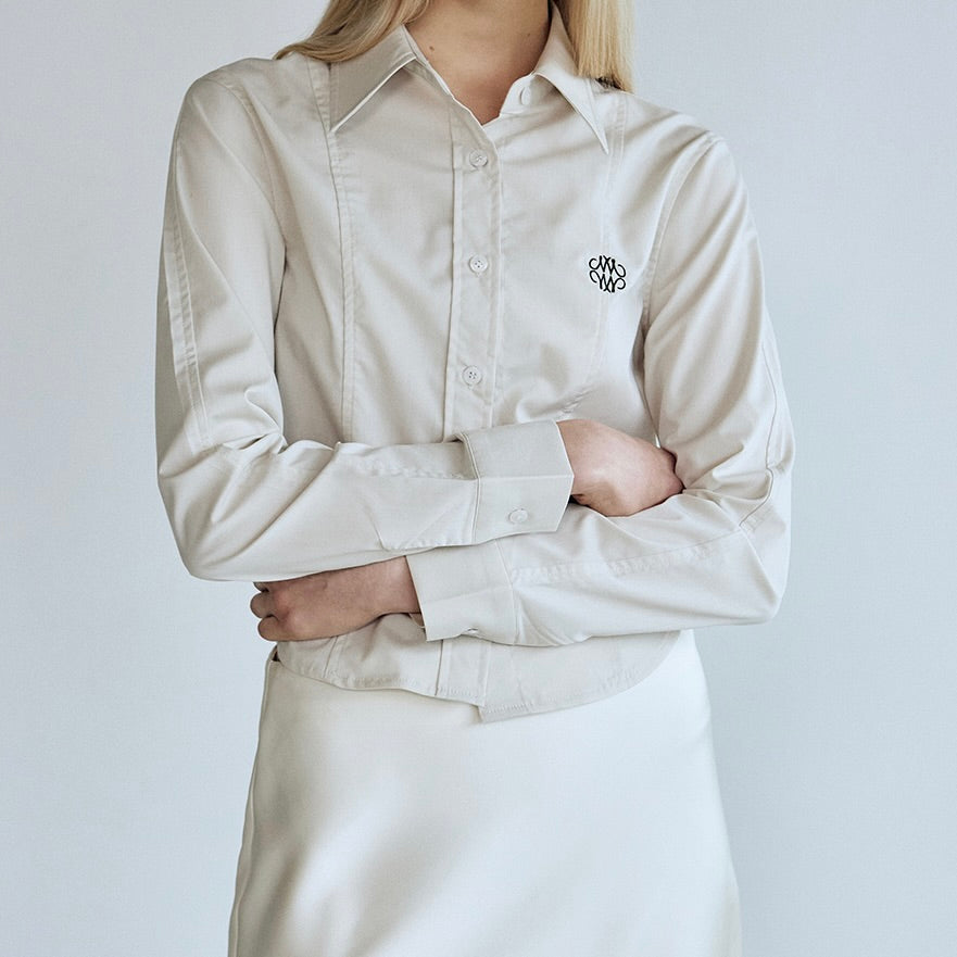 Minimal pintuck wrinkle free shirt / beige