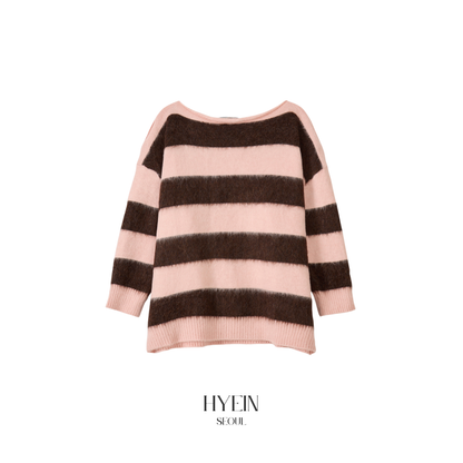 Off-shoulder mohair striped knit in pink and brown【Hearts2Hearts(H2H) カルメン着用】