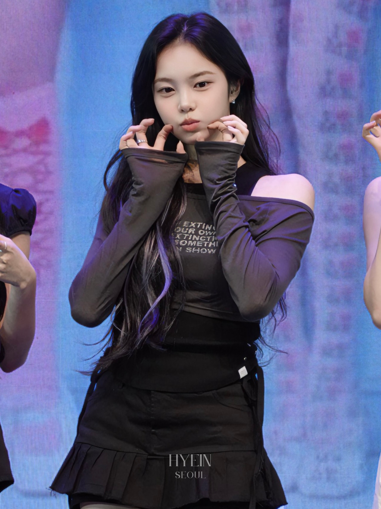 Printed long sleeve / charcoal【Hearts2Hearts イアン着用】