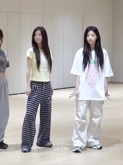 Stripe big sweatpants【ILLIT モカ着用】