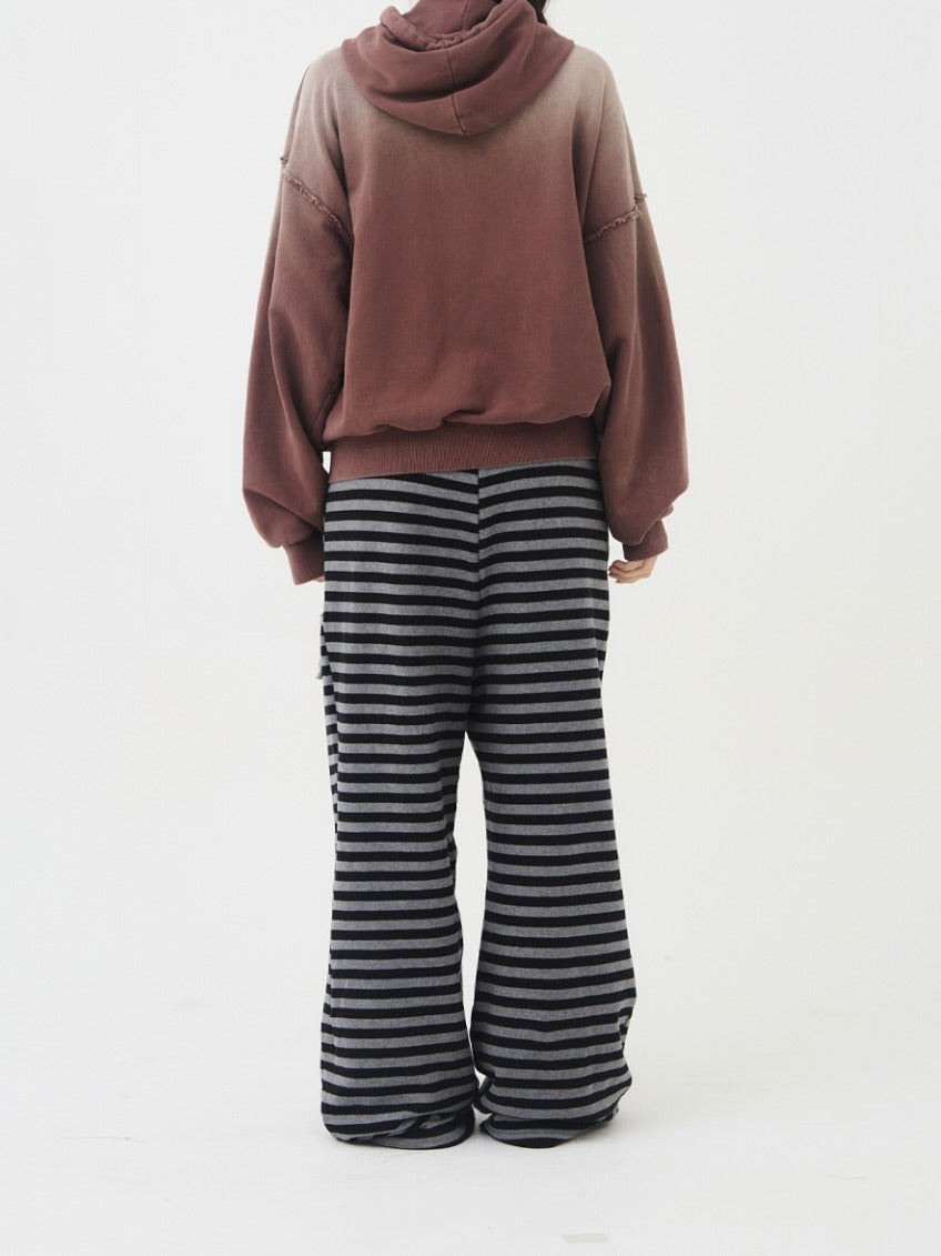 Stripe big sweatpants【ILLIT モカ着用】