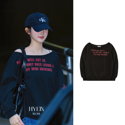 Three star lettering off shoulder sweatshirt / black【Hearts2Hearts(H2H) エイナ着用】