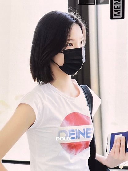Vintage graphic cropped t-shirts in white